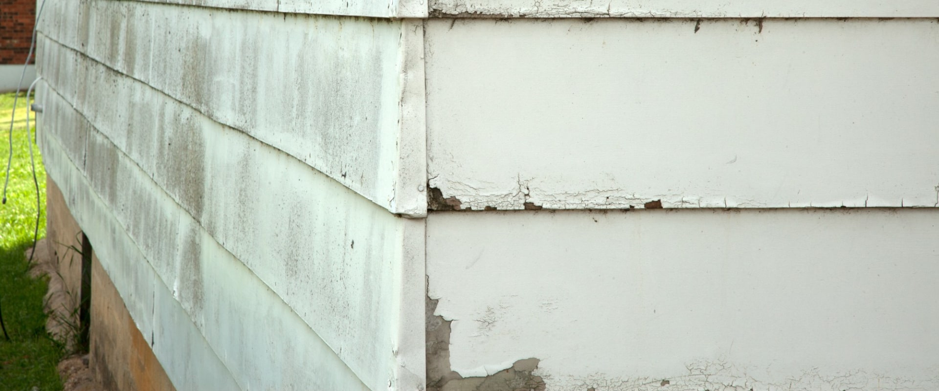 How to Identify and Fix Cracked or Warped Siding Panels