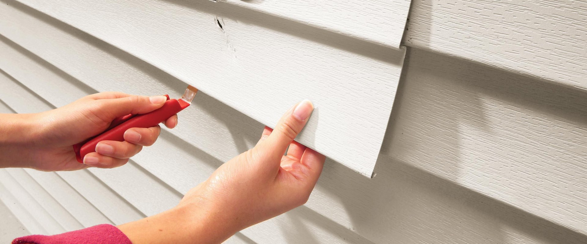 Removing Old Siding: A Step-by-Step Guide to Preparing for a Siding Installation
